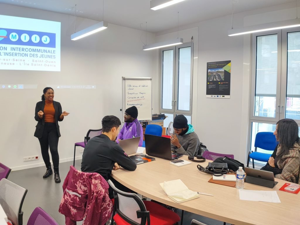 atelier emploi à la mission intercommunale pour l'insertion des jeunes